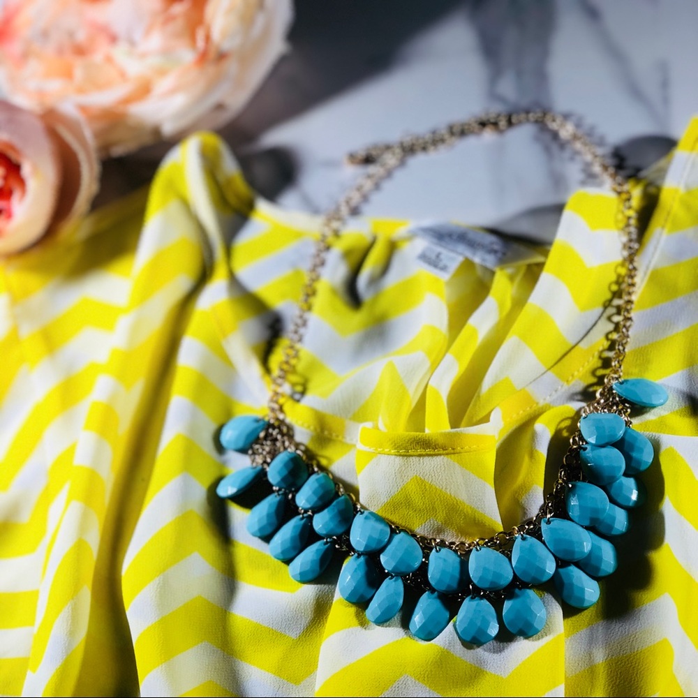 ❤️3 for $15❤️ Aqua Teardrop Necklace